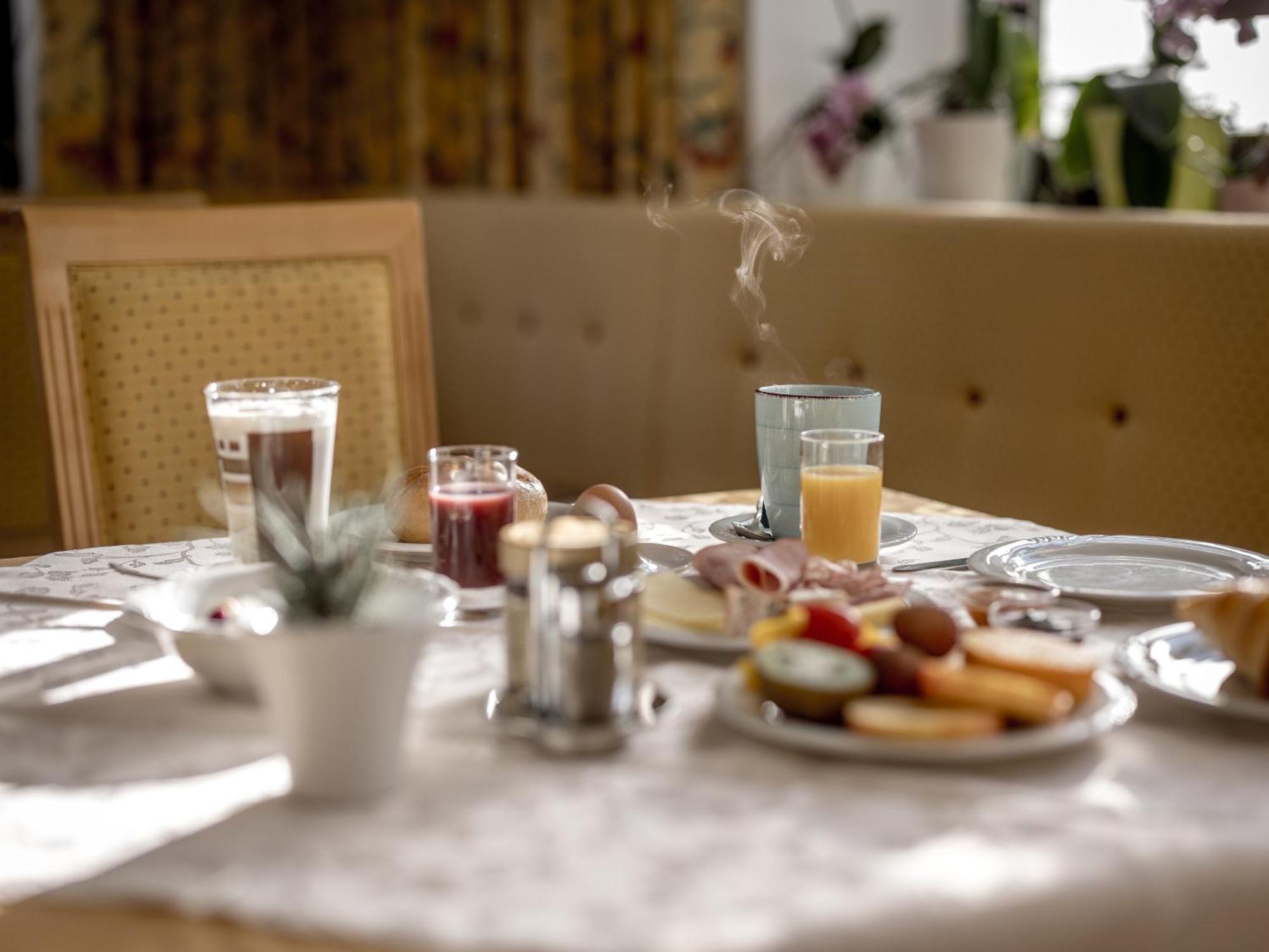 Hotel Garni Europa سانكت أنتون ام ارلبرغ المظهر الخارجي الصورة
