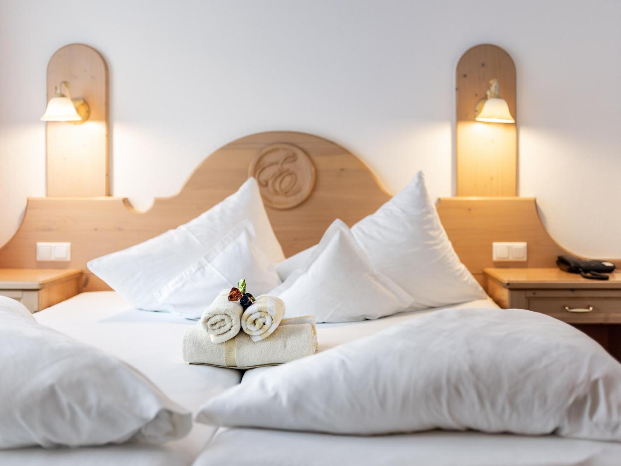 Hotel Garni Europa سانكت أنتون ام ارلبرغ المظهر الخارجي الصورة