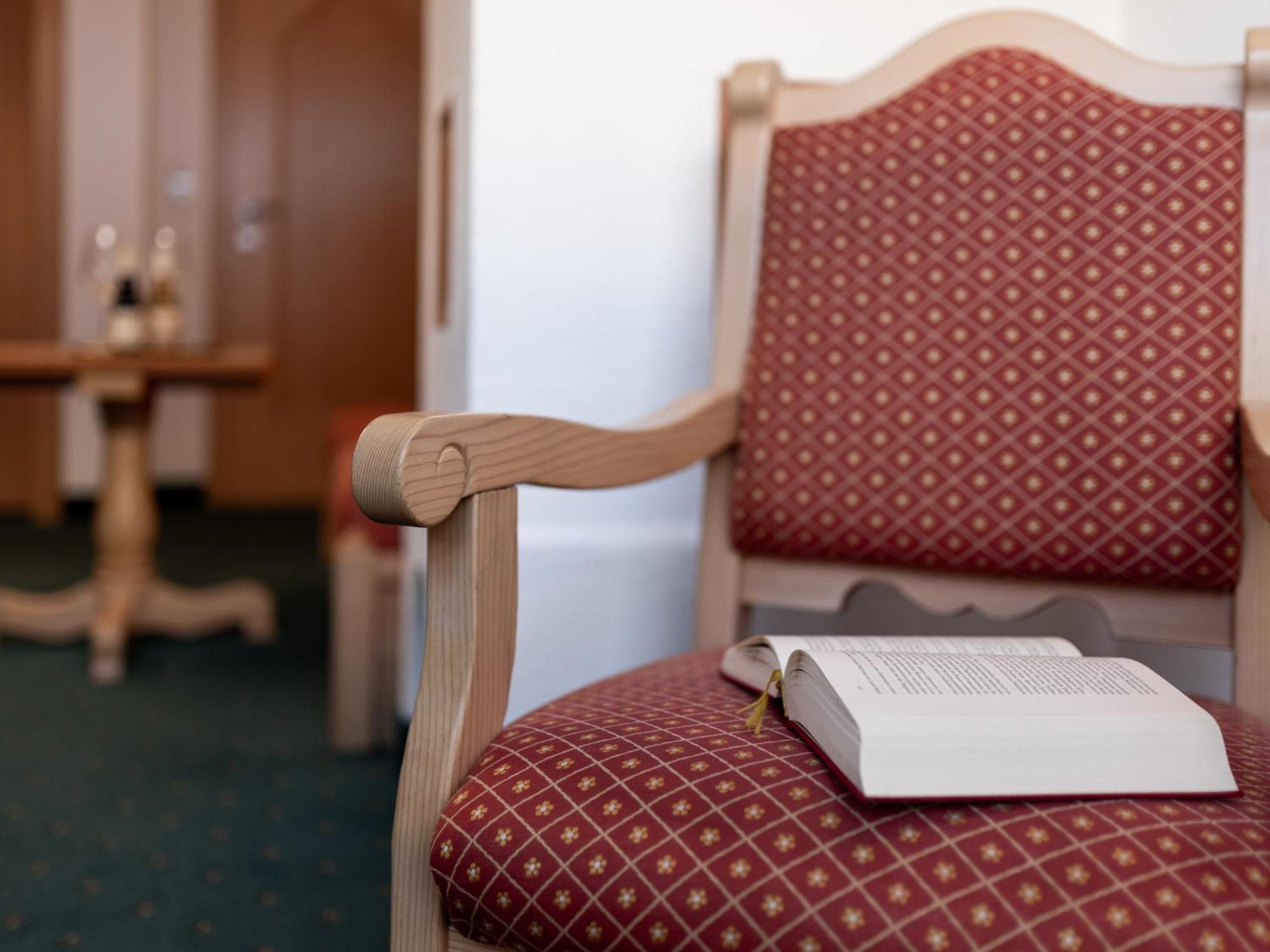 Hotel Garni Europa سانكت أنتون ام ارلبرغ المظهر الخارجي الصورة
