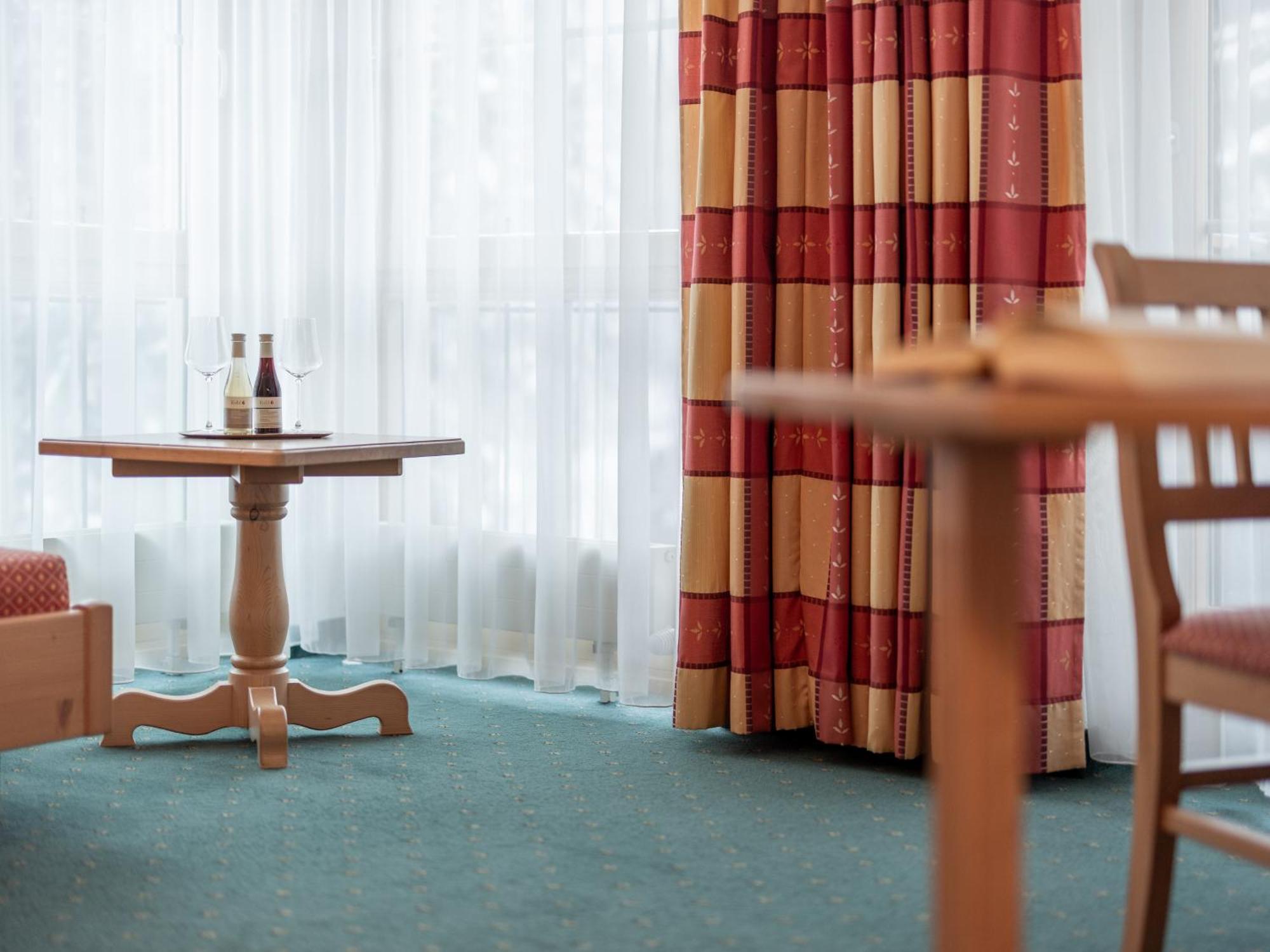Hotel Garni Europa سانكت أنتون ام ارلبرغ المظهر الخارجي الصورة